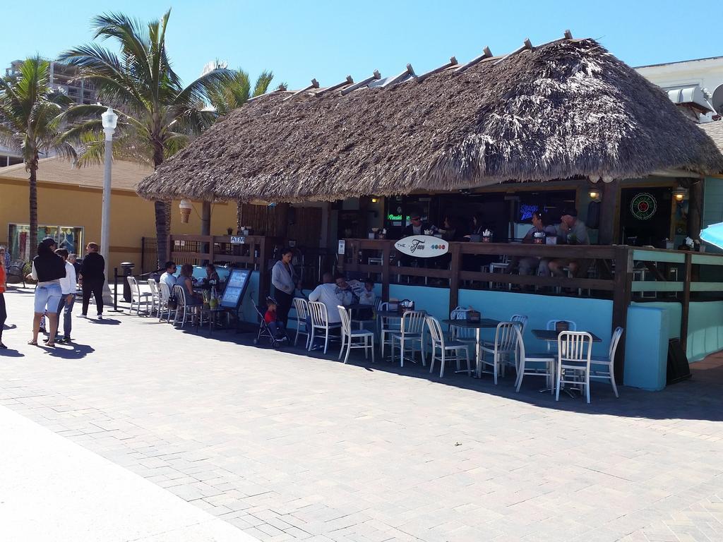 Hollywood Broadwalk Oceanside Hotel Rom bilde